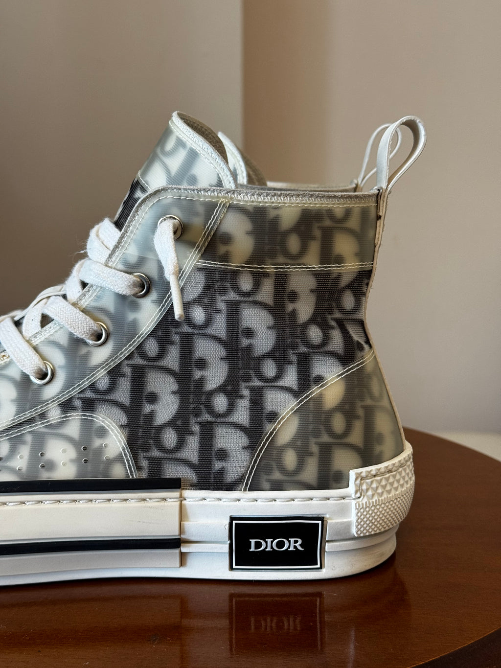 Dior b23