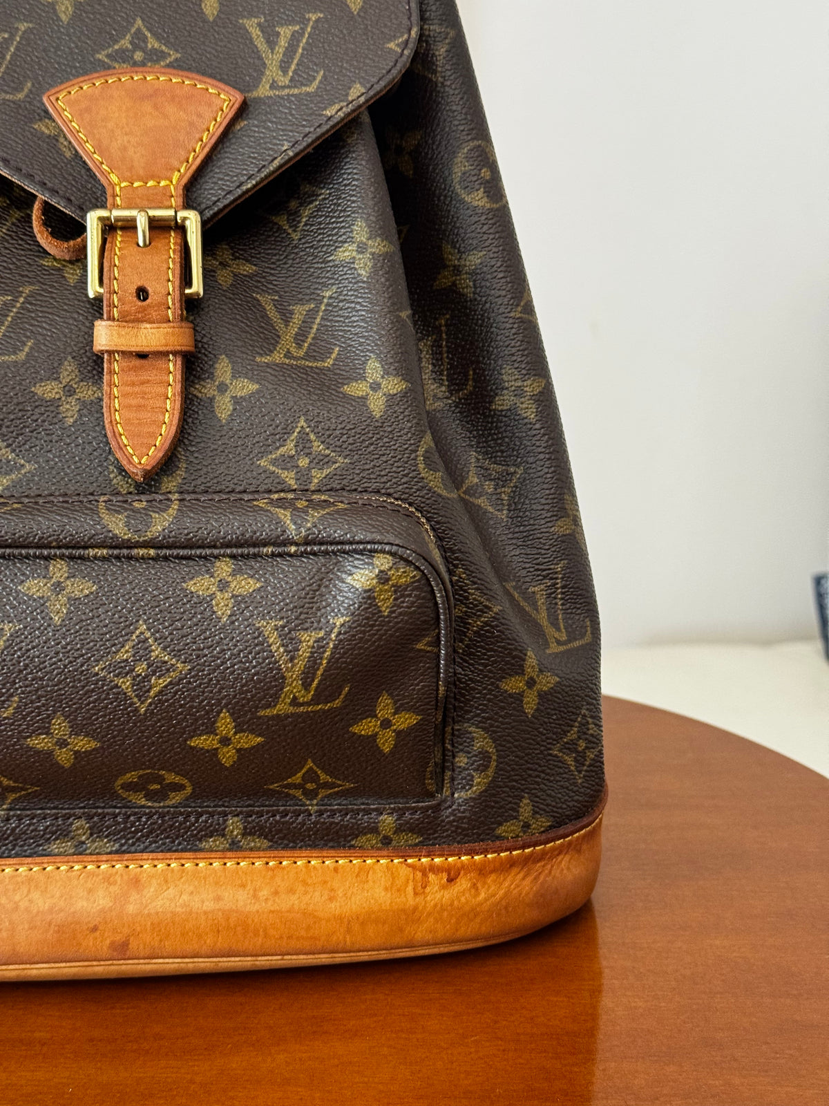 Louis Vuitton Montsouris PM