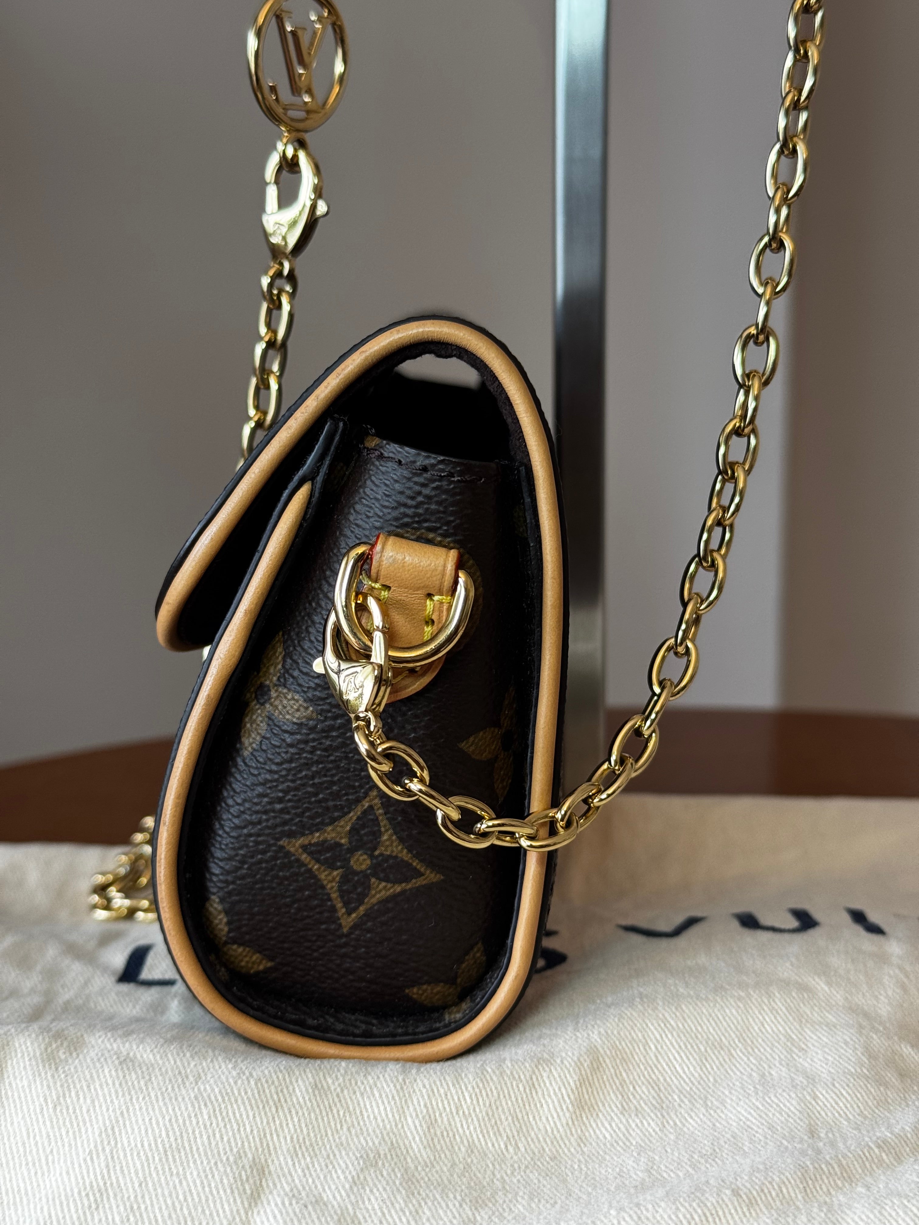 Louis Vuitton Camille