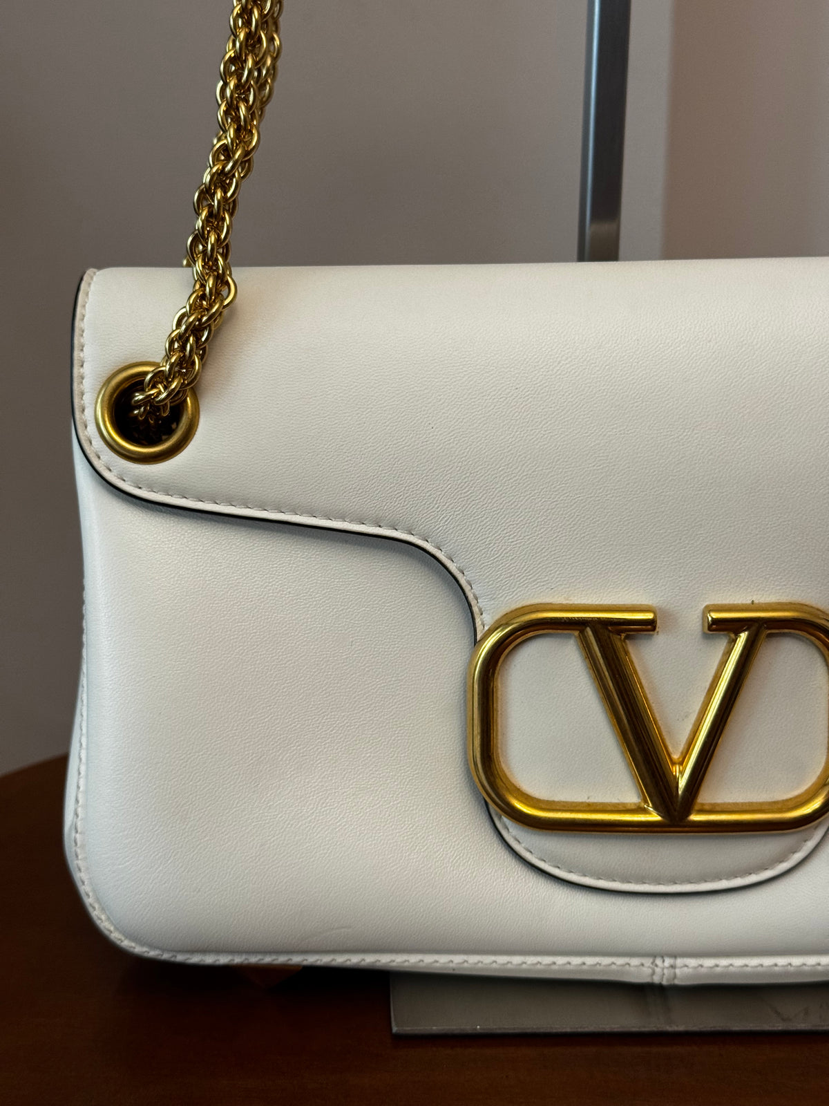 Valentino Garavani Stud Sign