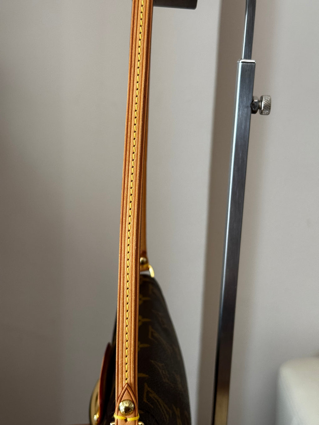 Louis Vuitton Pochette Beverly