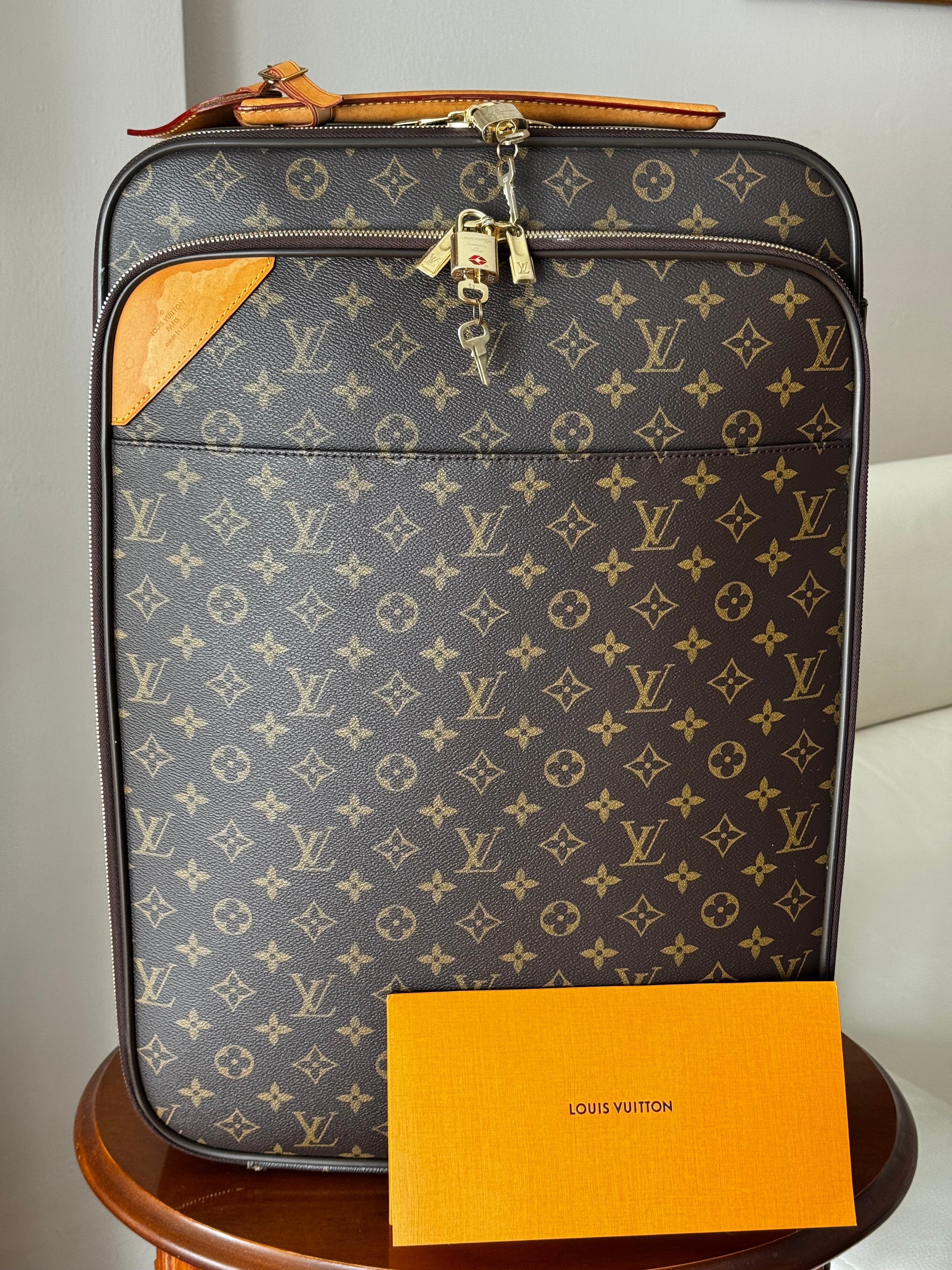 Louis Vuitton Pégase 50