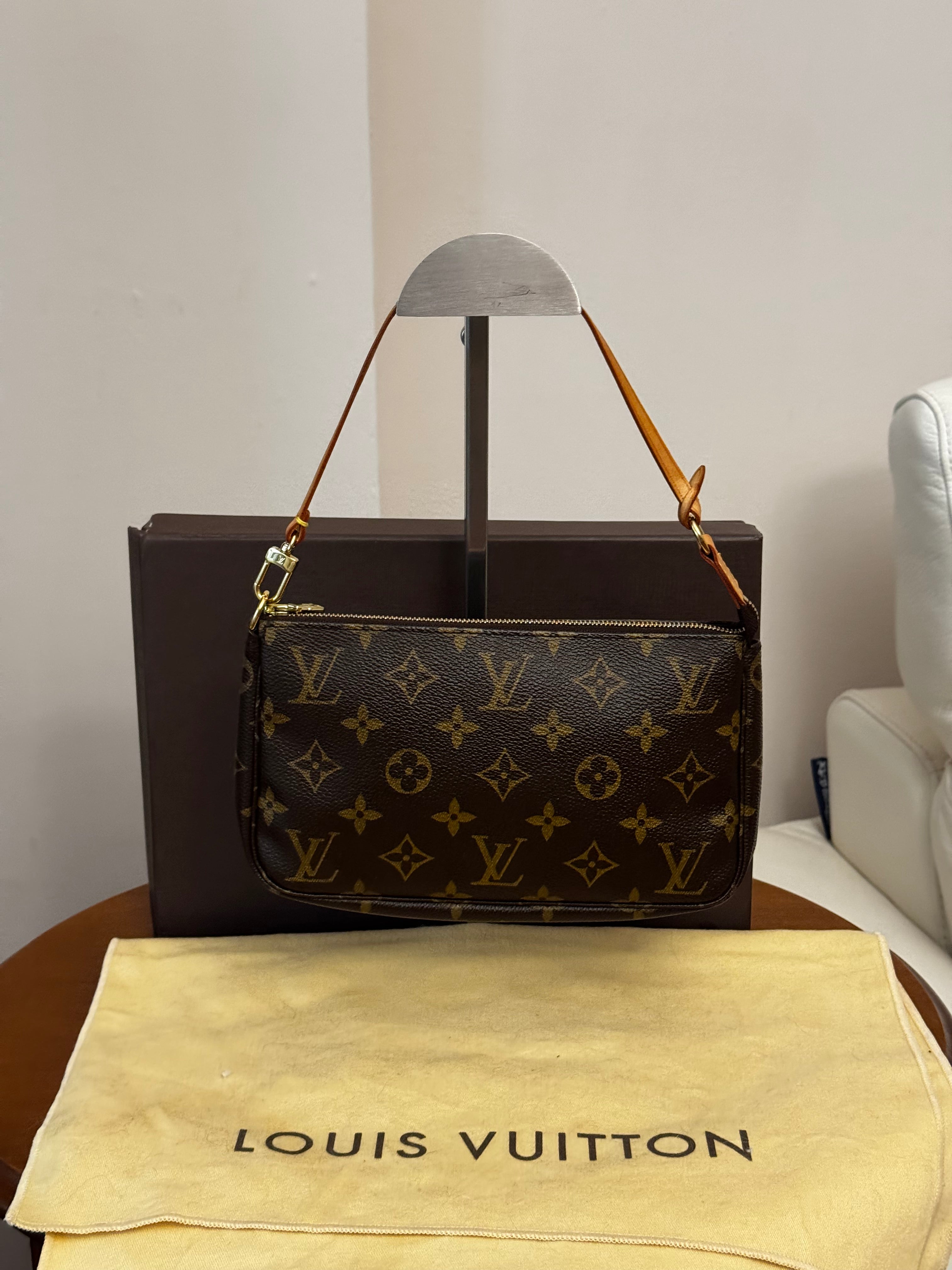 Louis Vuitton Pochette Accessories