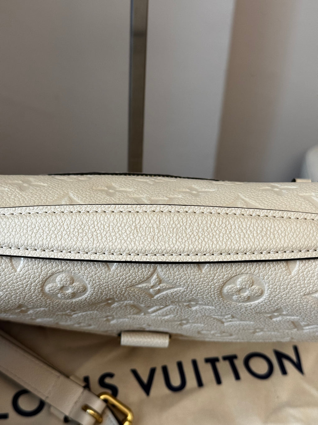 Louis Vuitton Metis