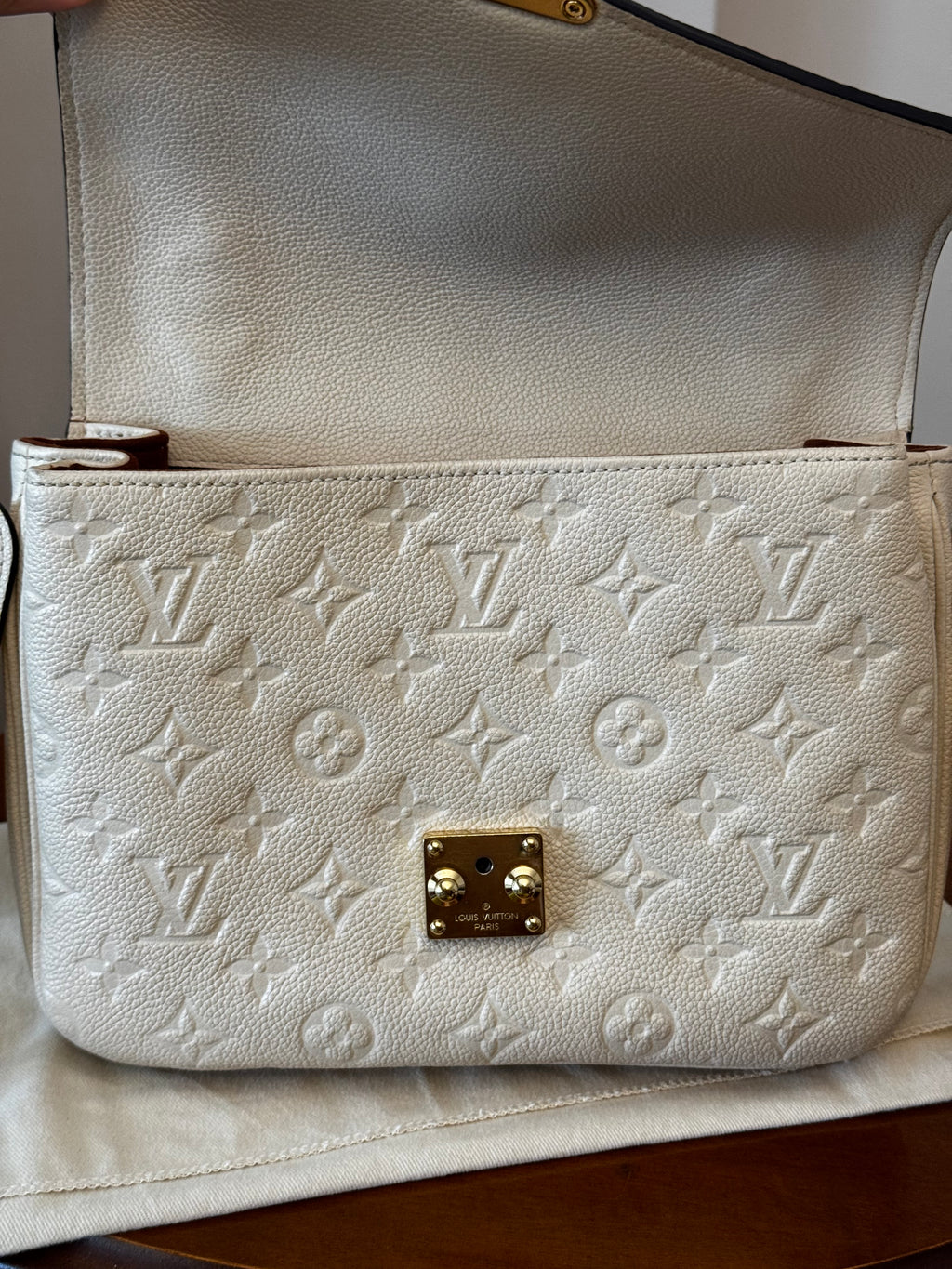Louis Vuitton Metis