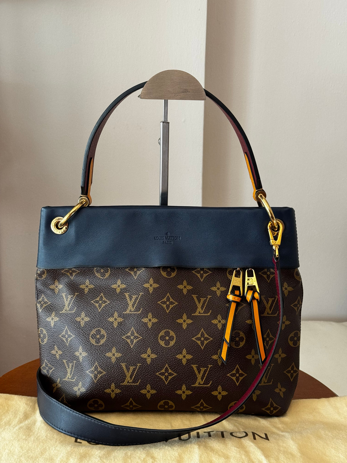 Louis Vuitton Tuileries Besace