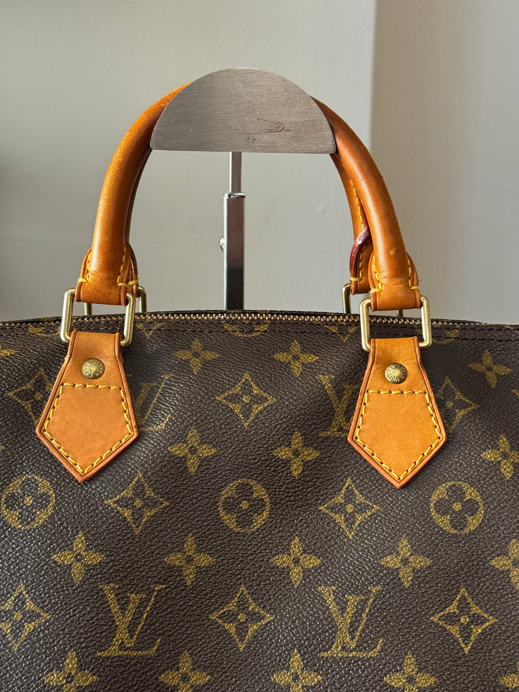 Louis Vuitton Speedy 35