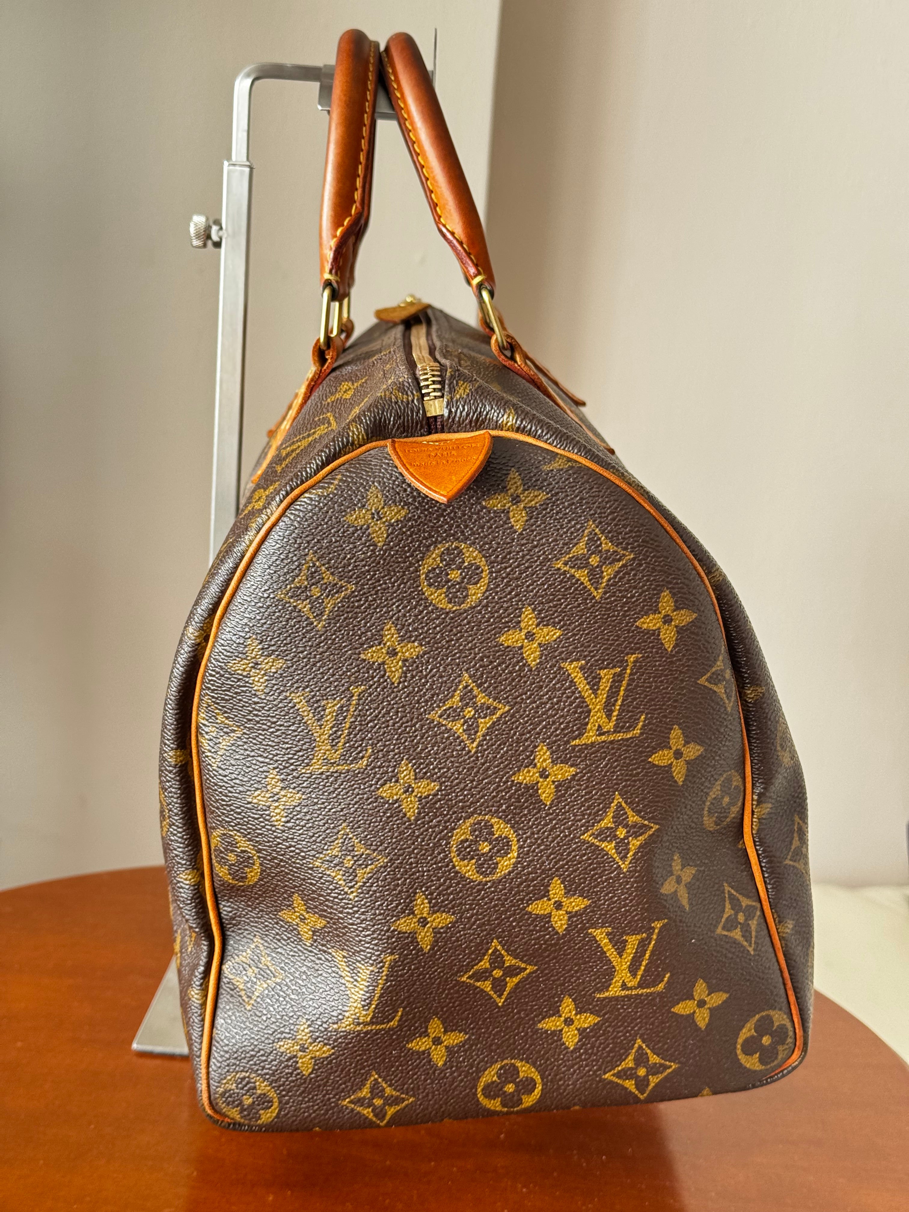 Louis Vuitton Speedy 35