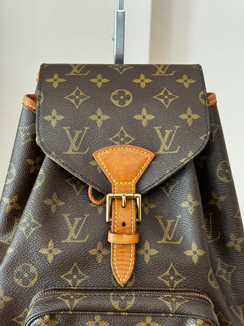 Louis Vuitton Montsouris PM