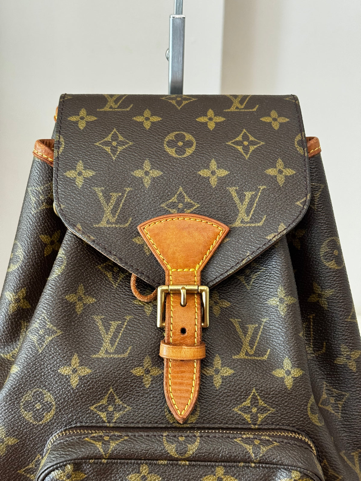 Louis Vuitton Montsouris PM