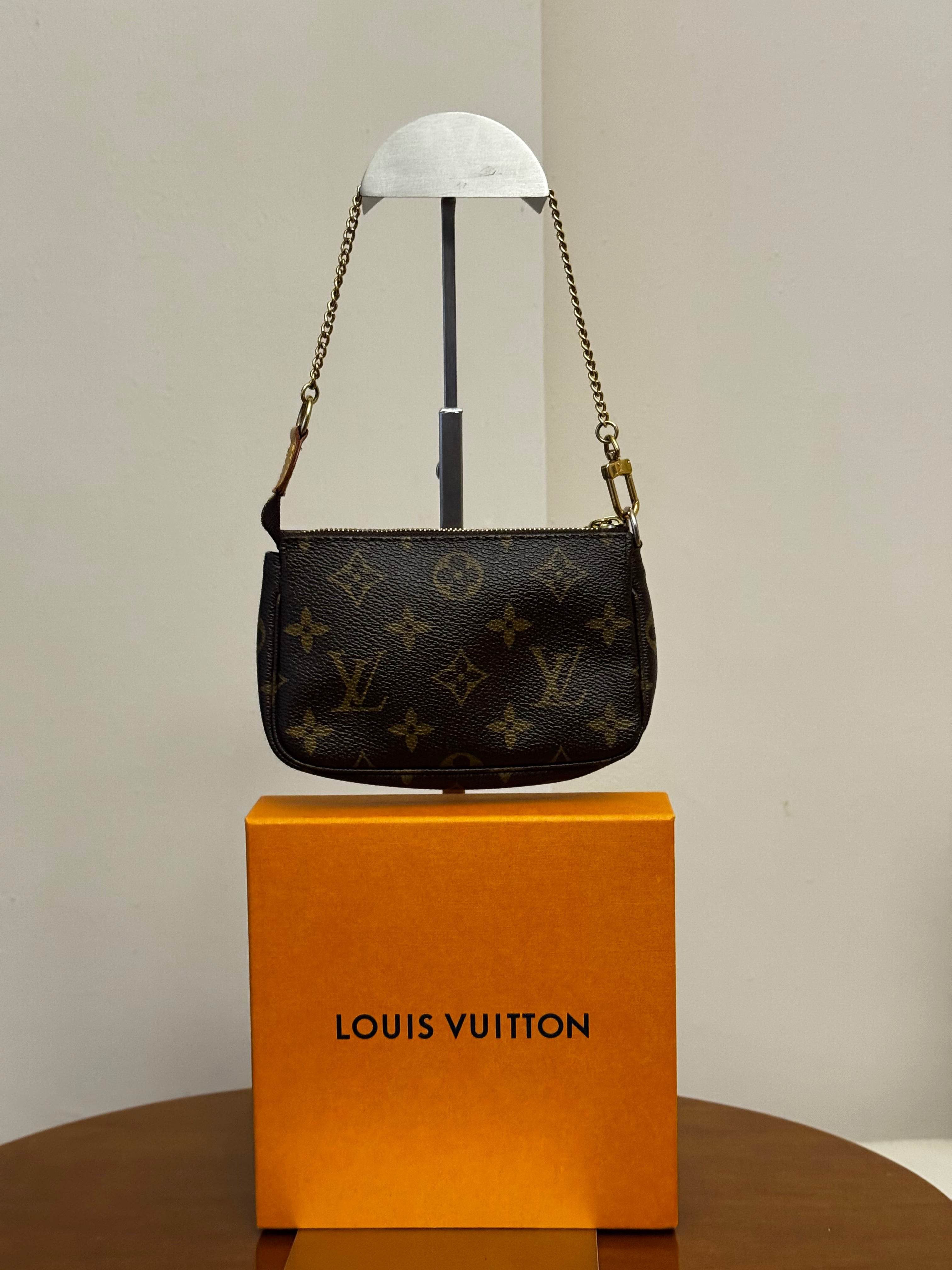Louis Vuitton Mini Pochette Accessoires