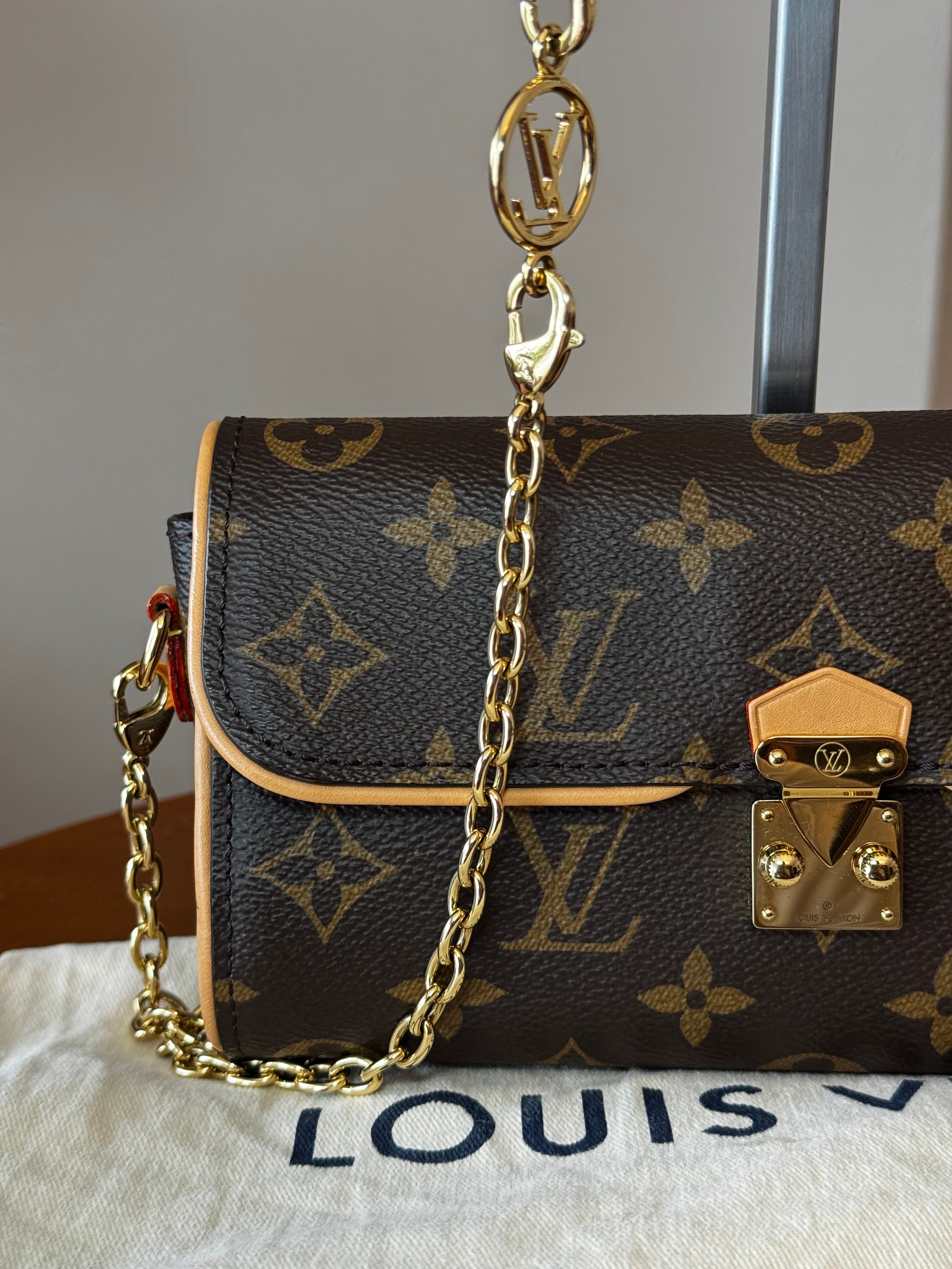Louis Vuitton Camille