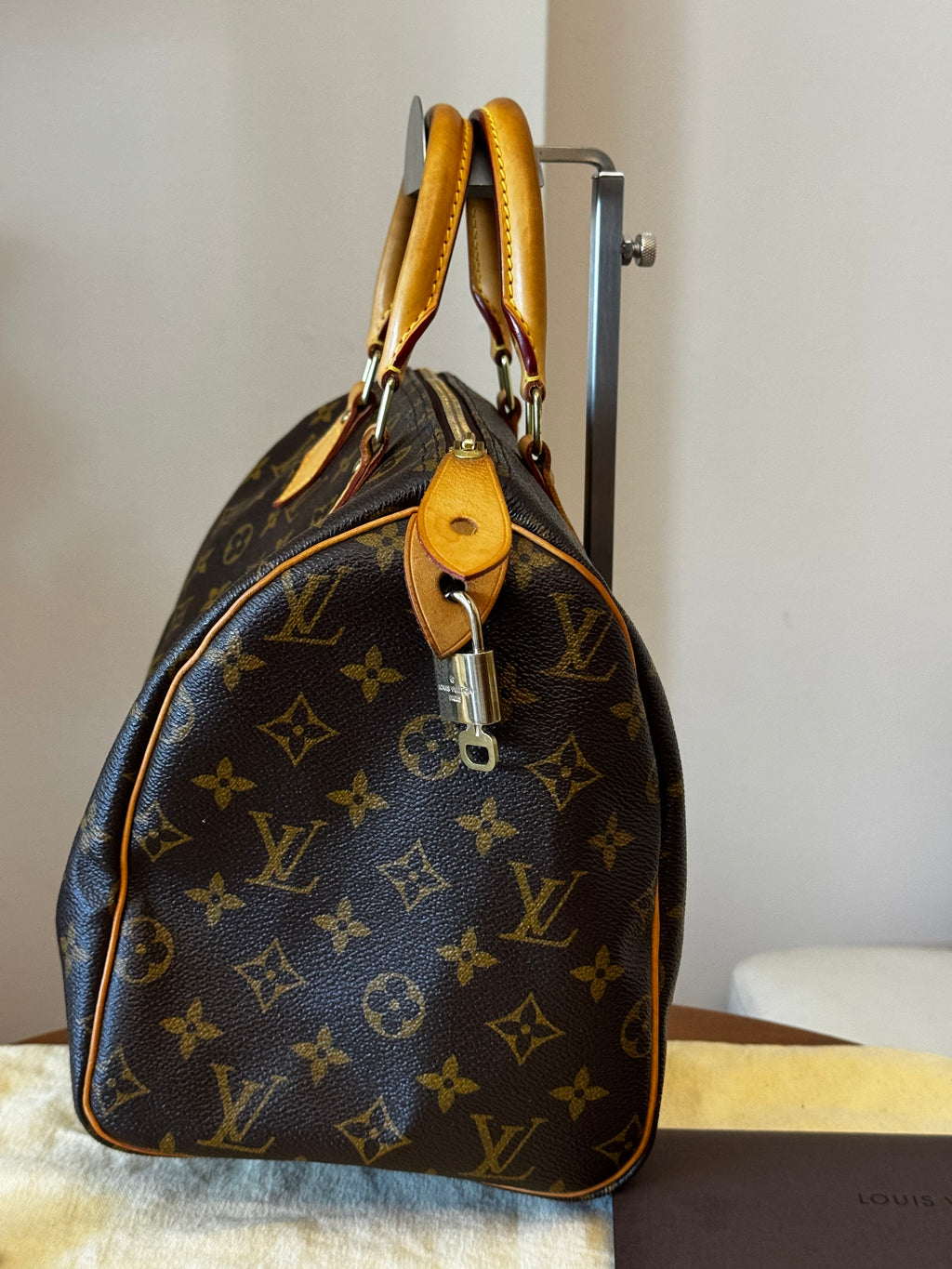 Louis Vuitton Speedy 30