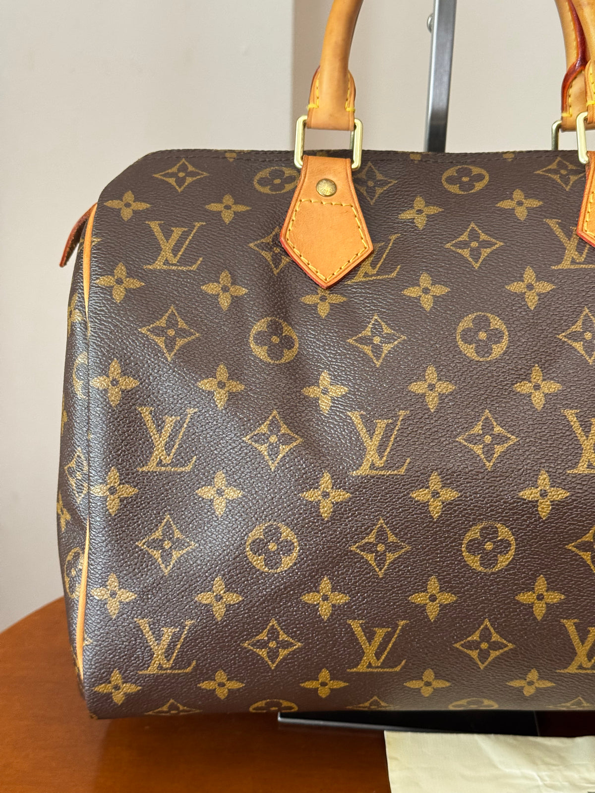 Louis Vuitton Speedy 30