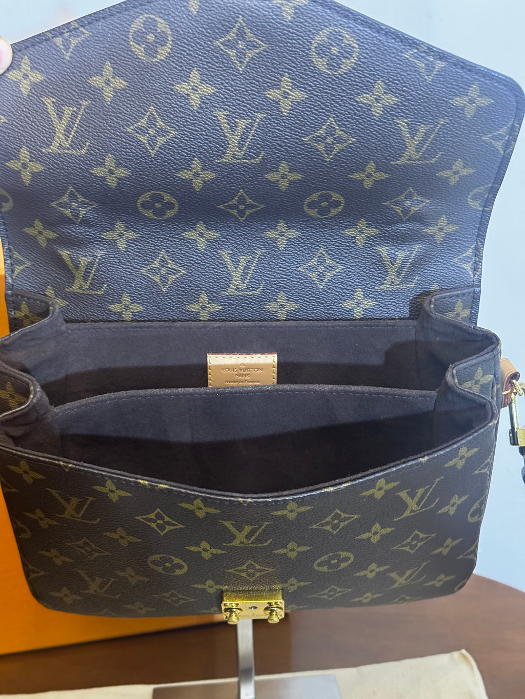 Louis Vuitton Metis