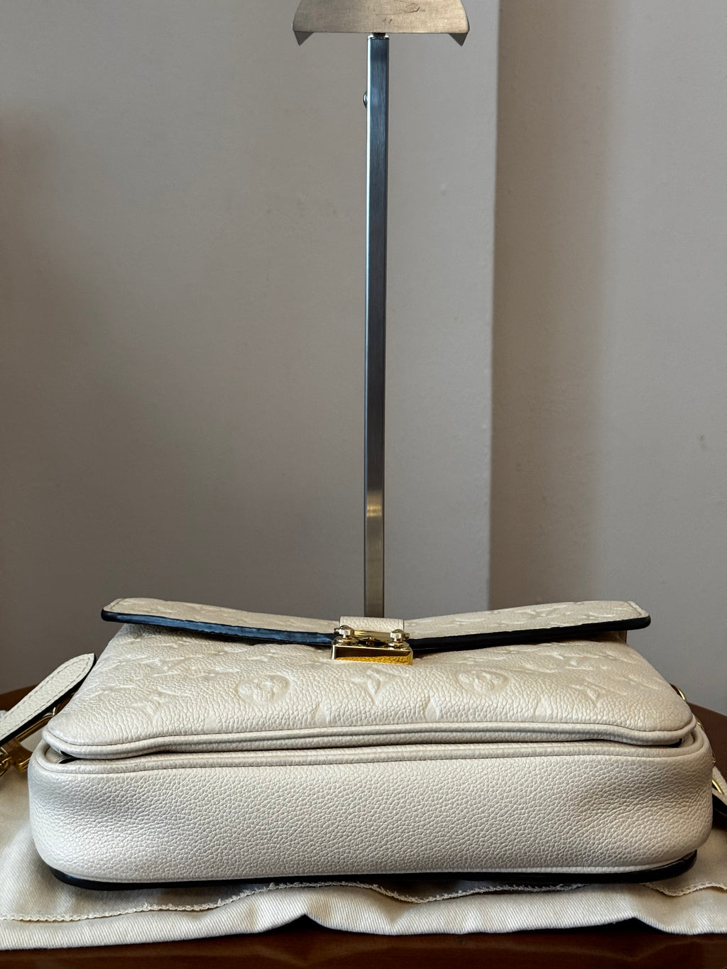Louis Vuitton Metis