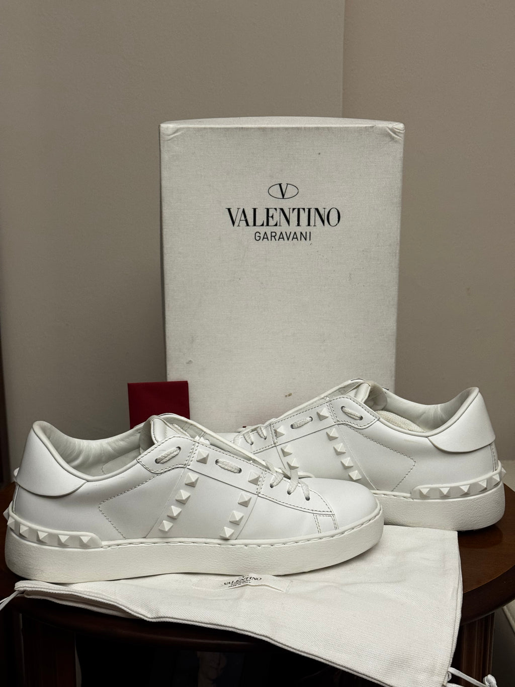 Valentino Garavani Rockstud Untitled