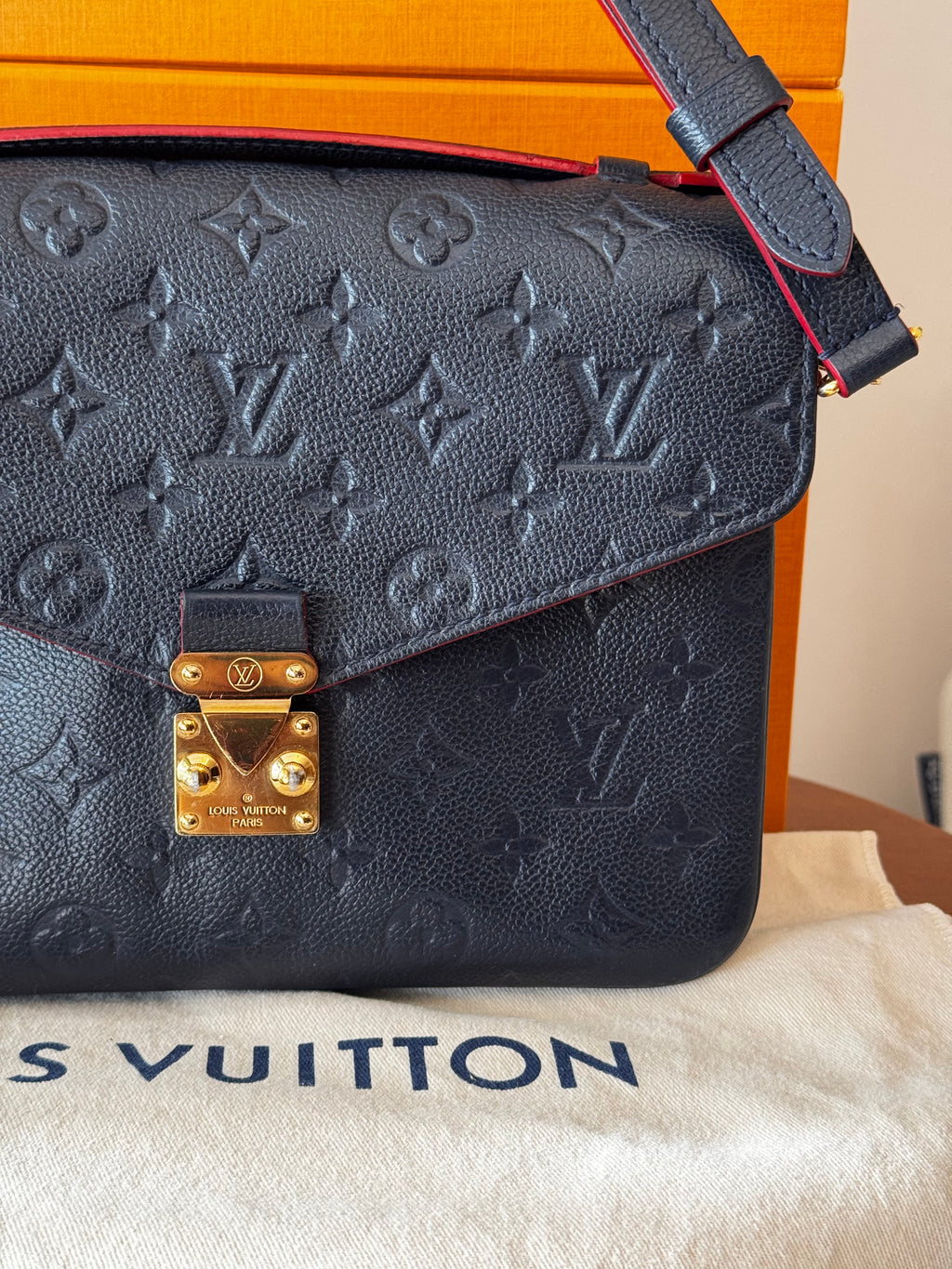 Louis Vuitton Metis