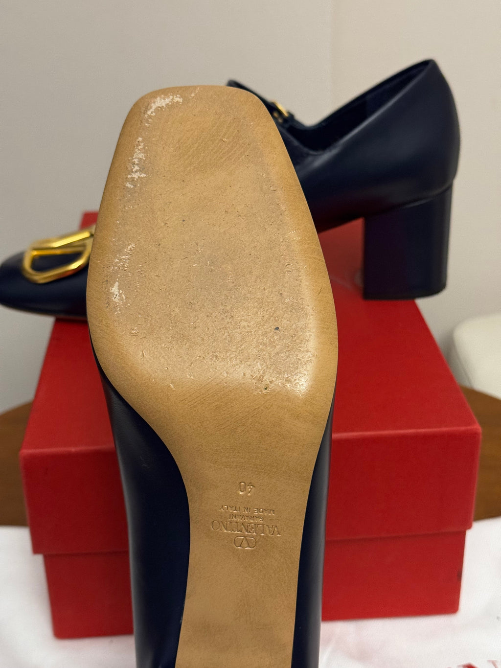 Valentini Garavani Navy VLogo Mary