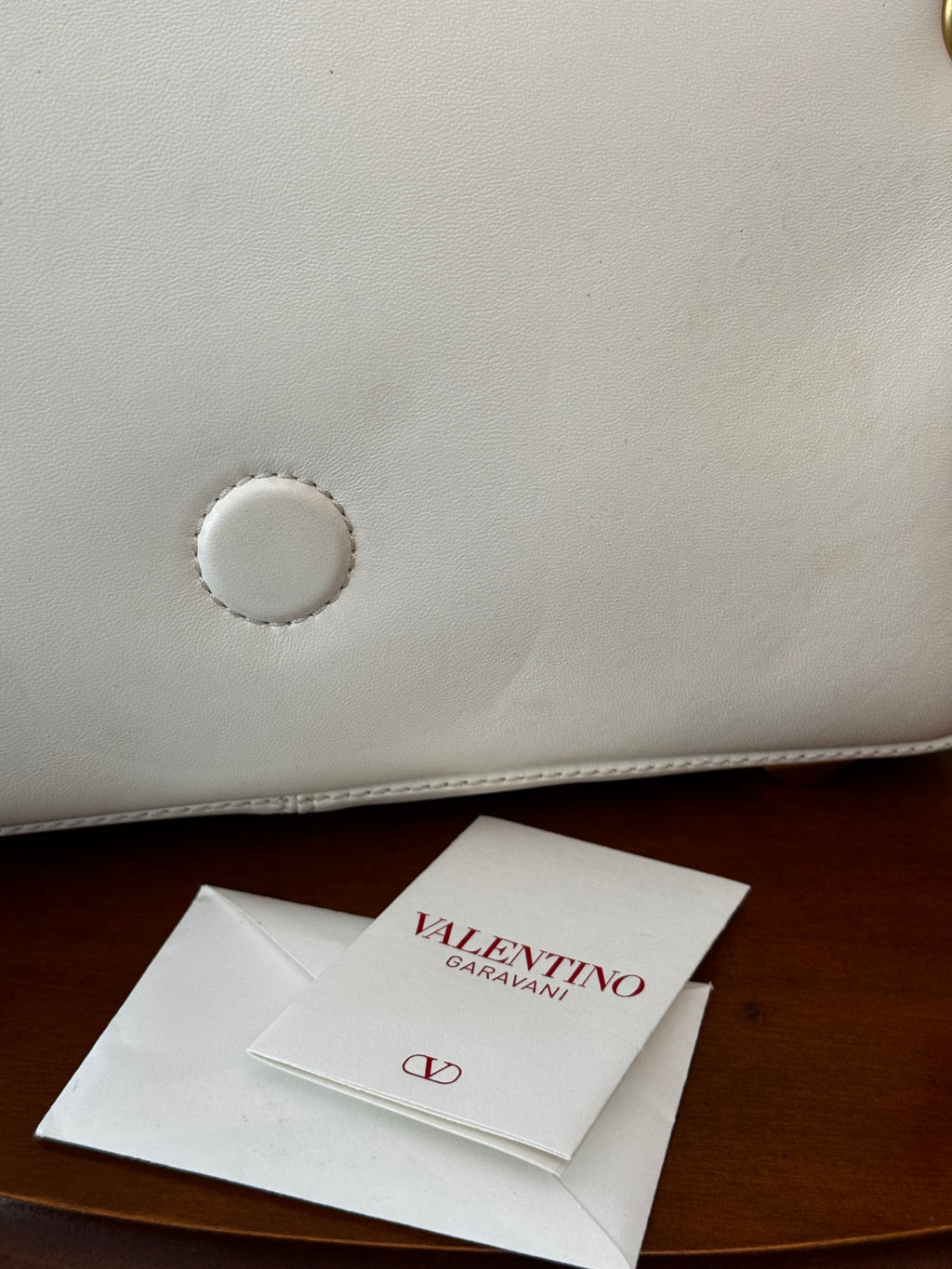 Valentino Garavani Stud Sign