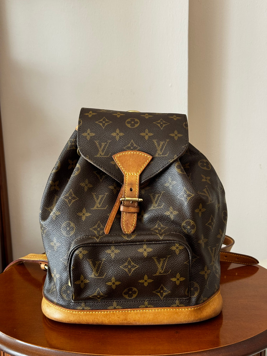 Louis Vuitton Montsouris MM