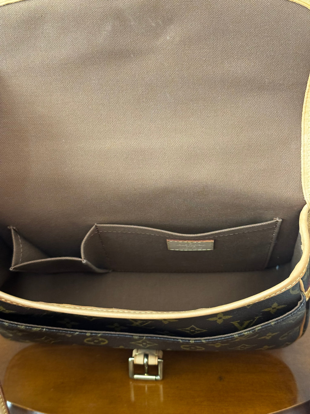 Louis Vuitton Sologne