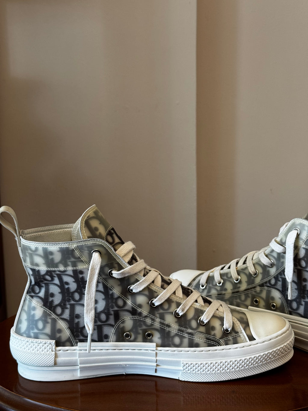 Dior b23