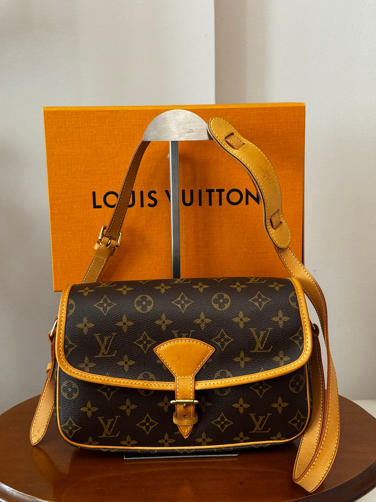 Louis Vuitton Sologne