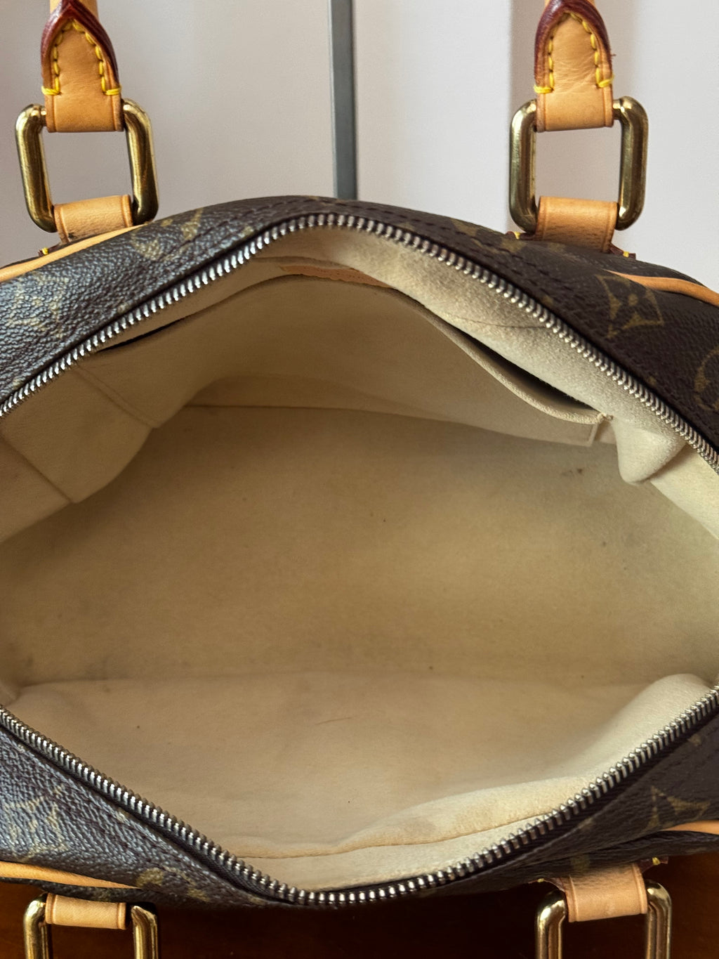 Louis Vuitton Manhattan