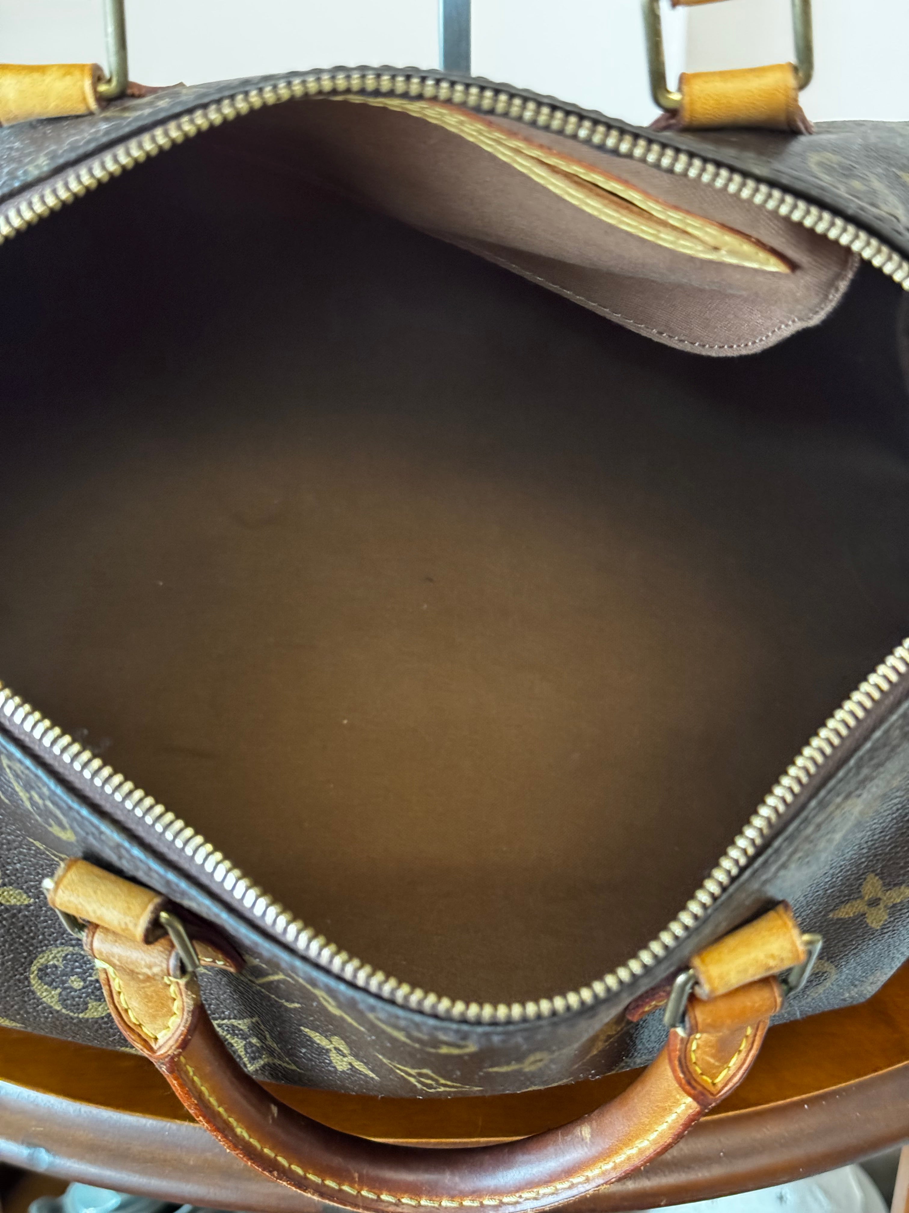 Louis Vuitton Speedy 30