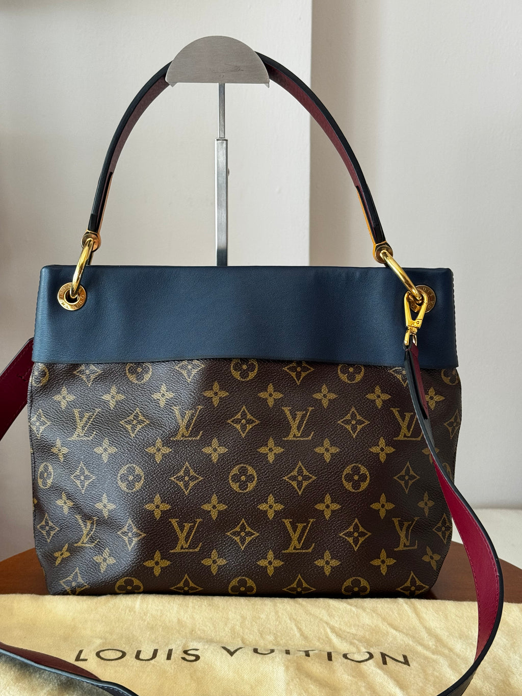 Louis Vuitton Tuileries Besace