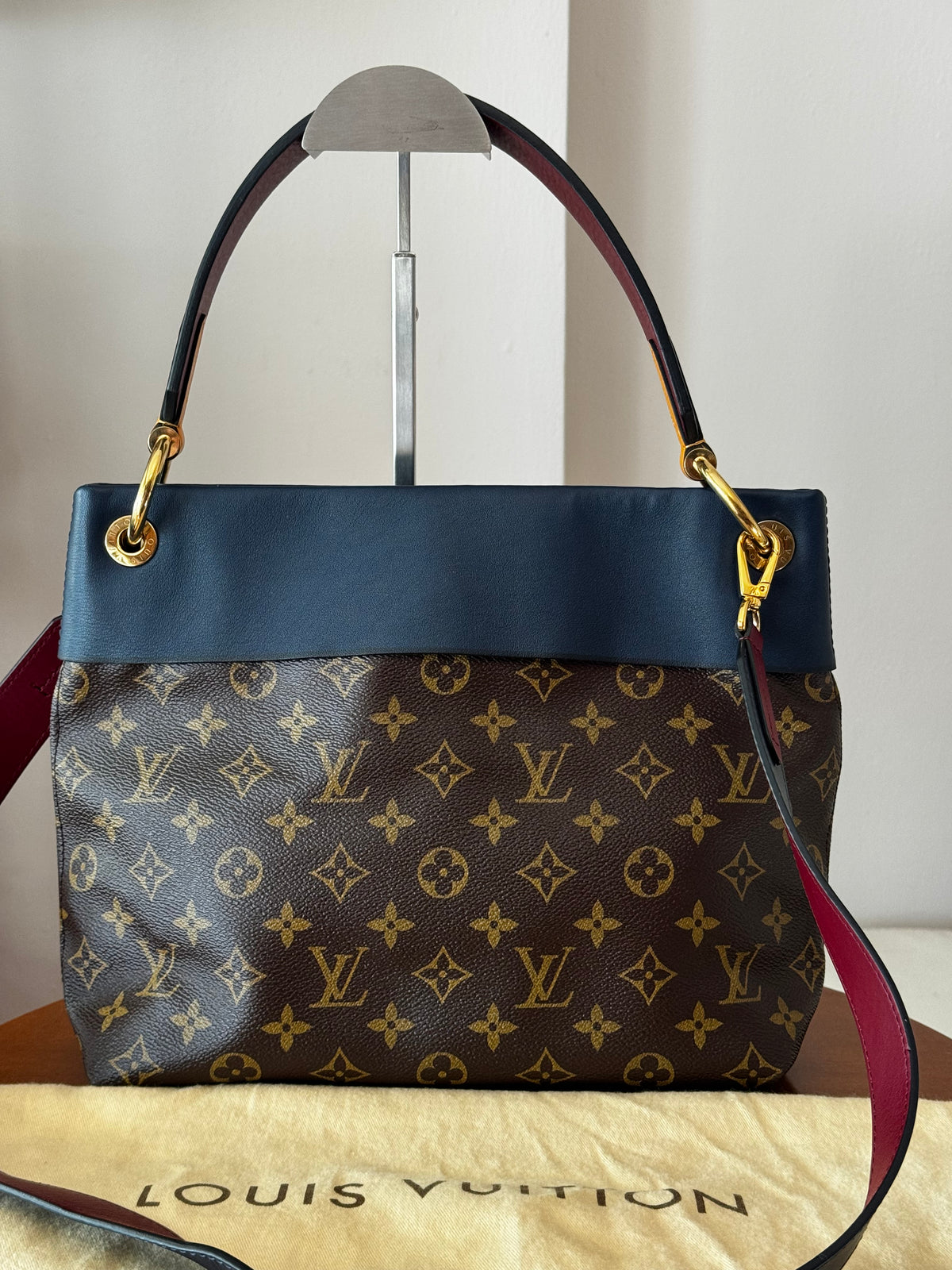 Louis Vuitton Tuileries Besace