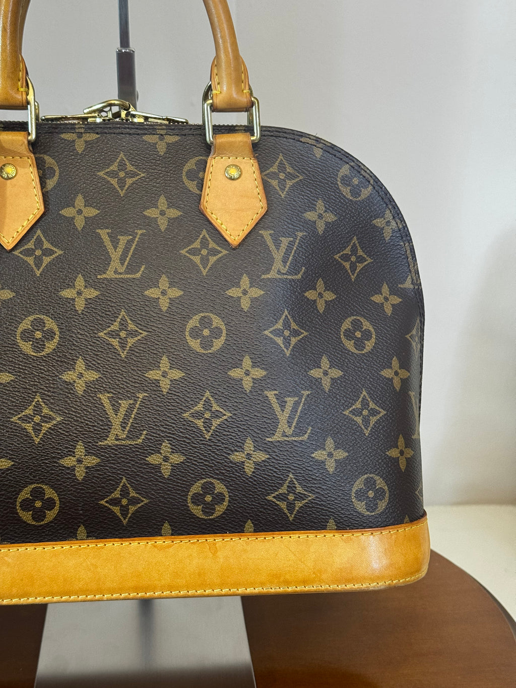 Louis Vuitton Alma PM
