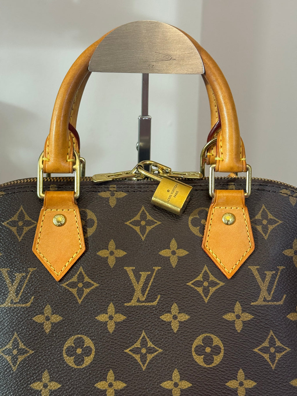 Louis Vuitton Alma PM
