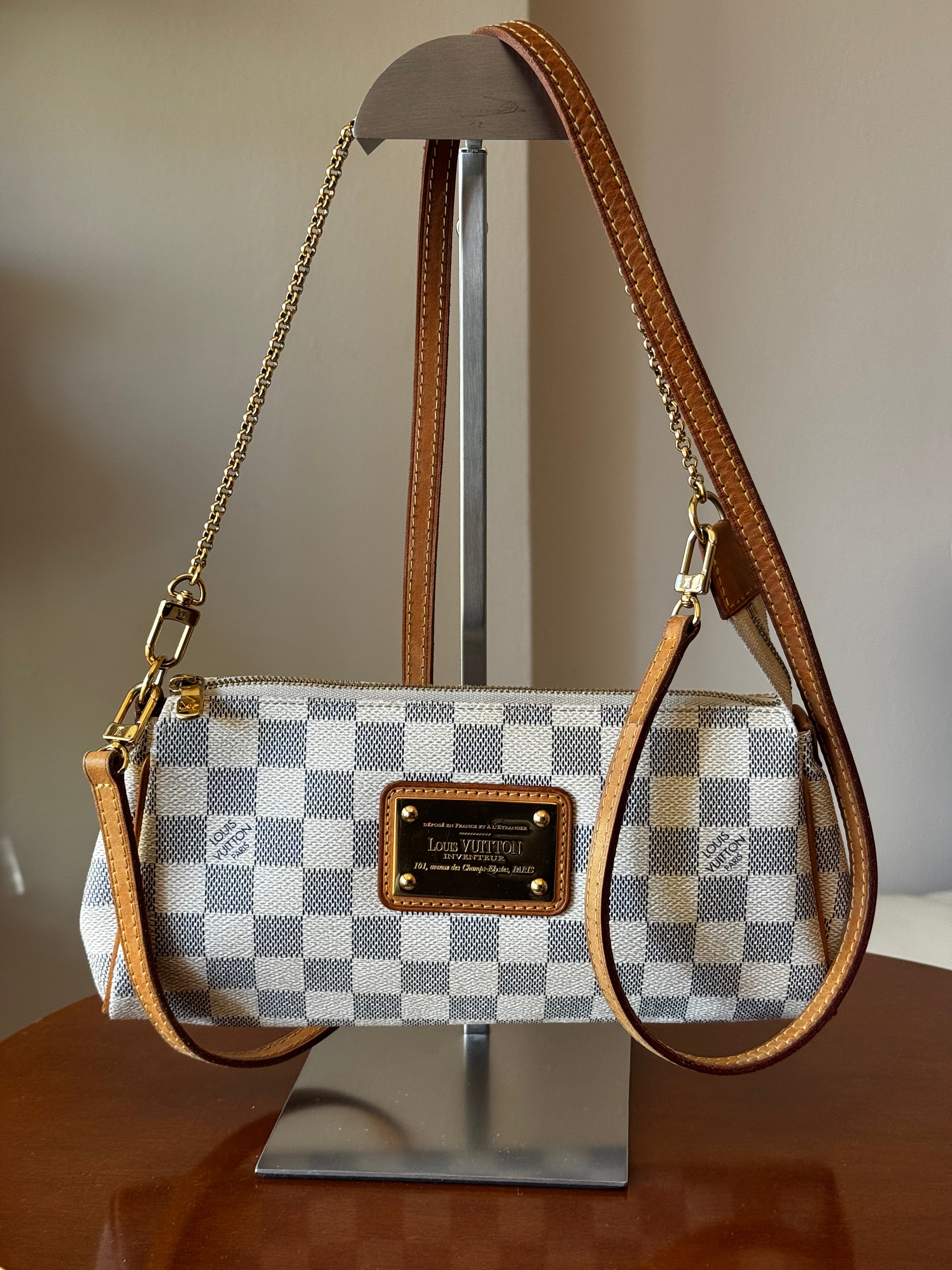 Pochette Eva Louis Vuitton