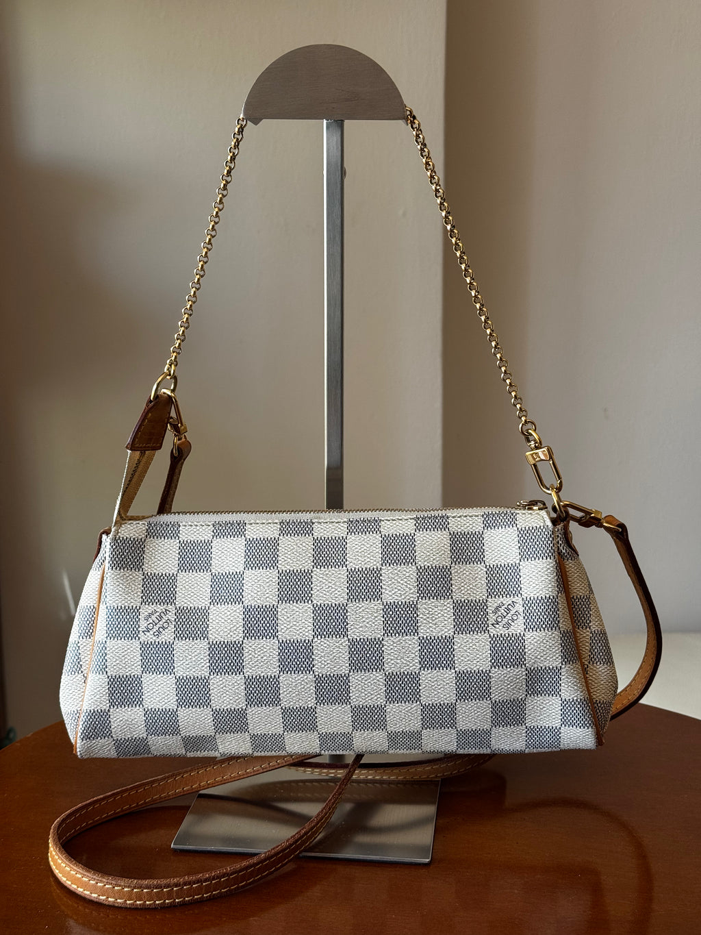 Pochette Eva Louis Vuitton